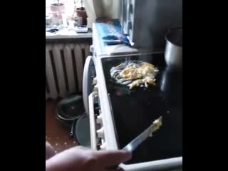 how to fry an egg